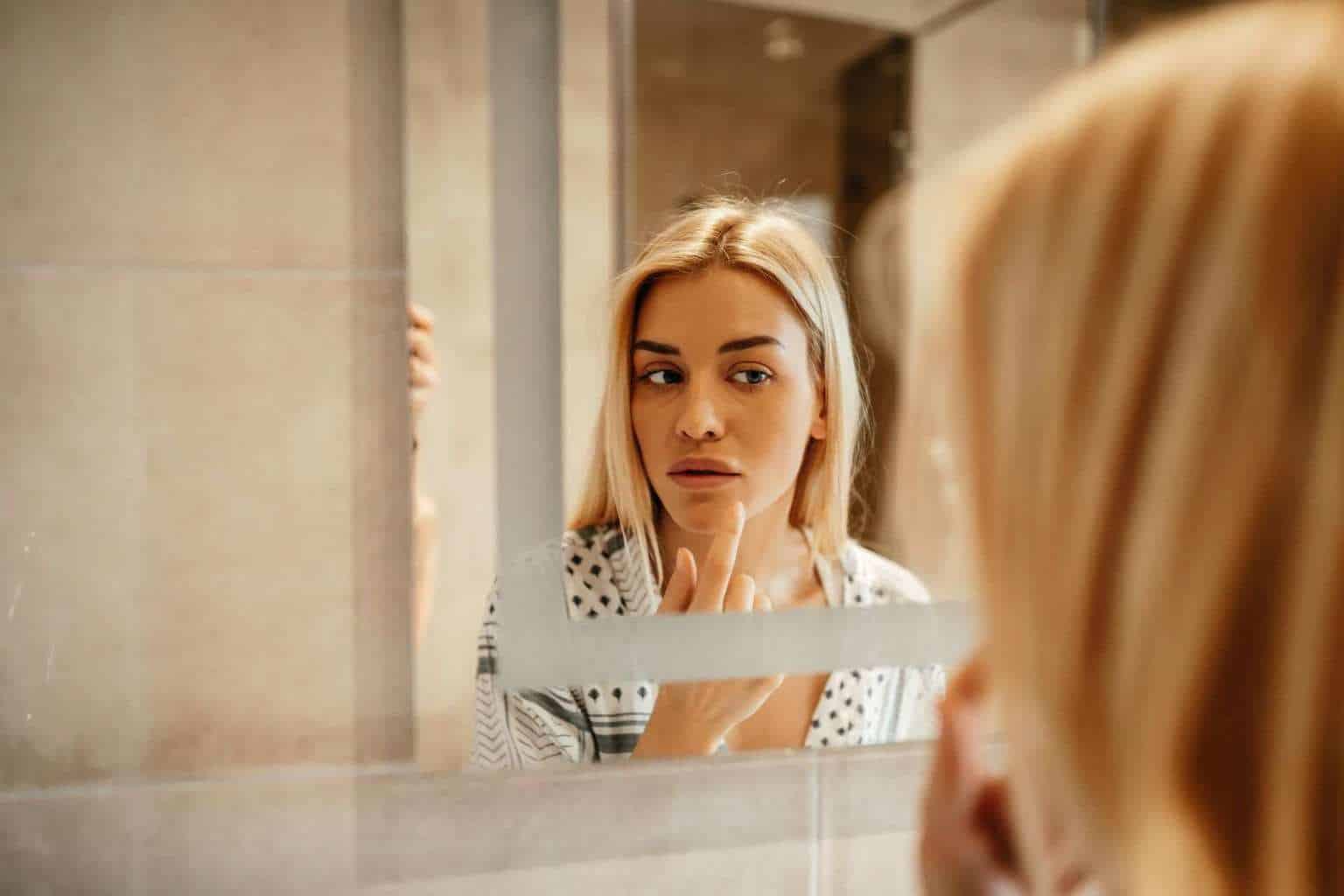 how to remove bathroom mirror