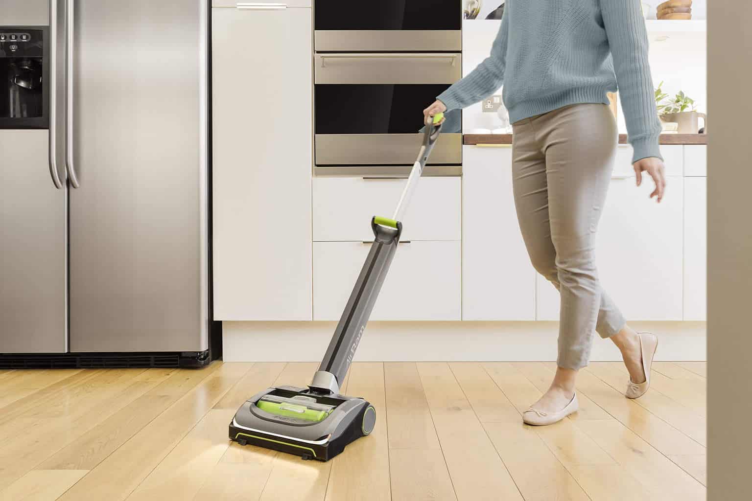 Things to Consider Before Buying a Hardwood Floor Cleaner