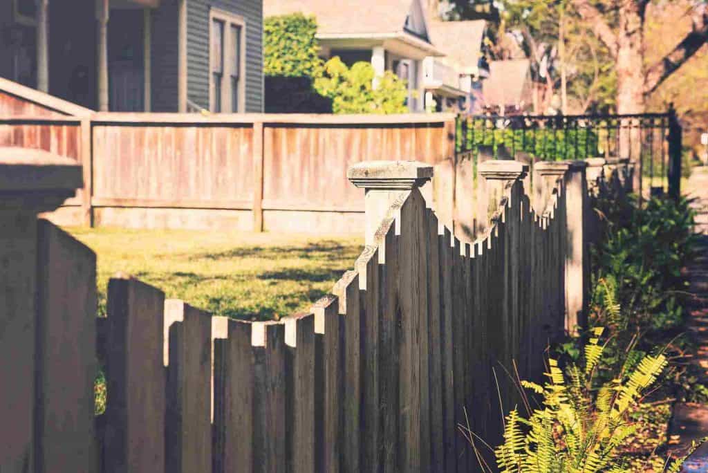 Top 5 Best Wood Fence Cleaner Reviews with Buying Guide